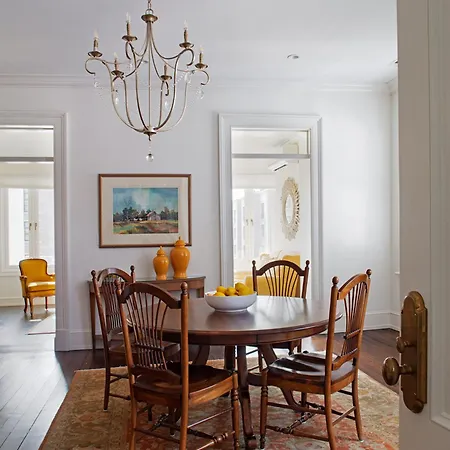 Kasa Jules Savannah Room photo